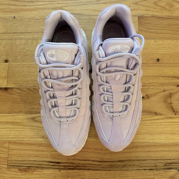 NIB*Womens NIKE AIR MAX 95 Premium *size 7 - Picture 3 of 13